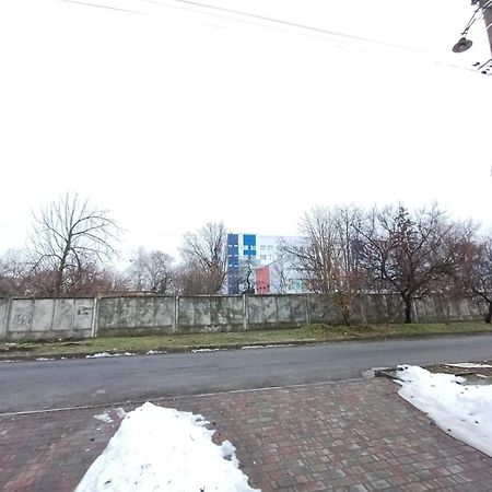 Дом С Удобствами, Возле 3 Городской Больницы Tsjerkasij Eksteriør bilde